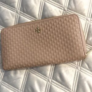Tory Burch wallet